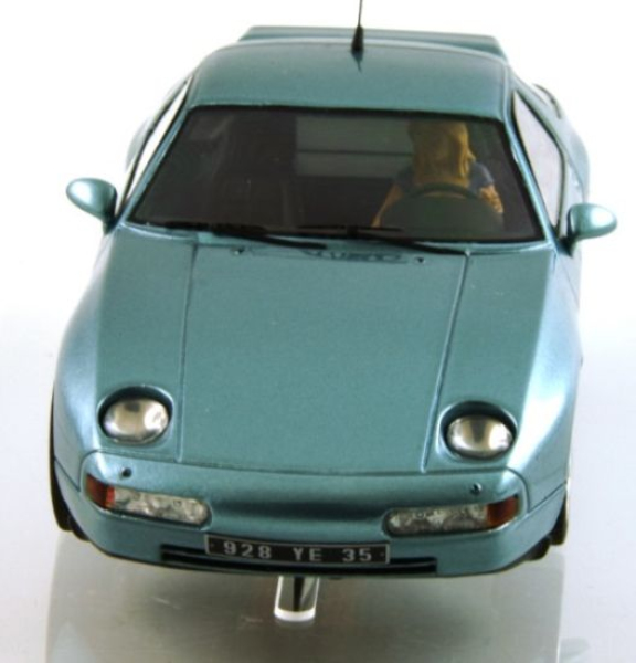 Le Mans Porsche 928 blaumetallic Resin-Collection-Ausführung mit Kunststoff-Chassis